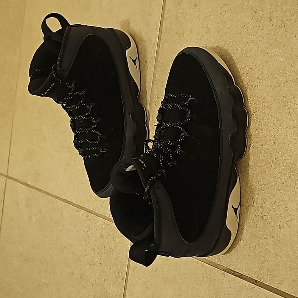 Jordan Sneakers
